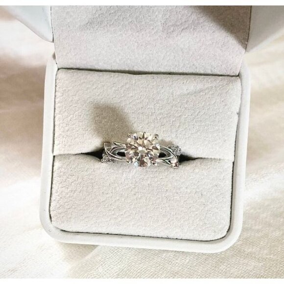 2 Ct Round Brilliant Moissanite Engagement Ring, 925 Sterling Silver, Nature - Picture 3 of 3